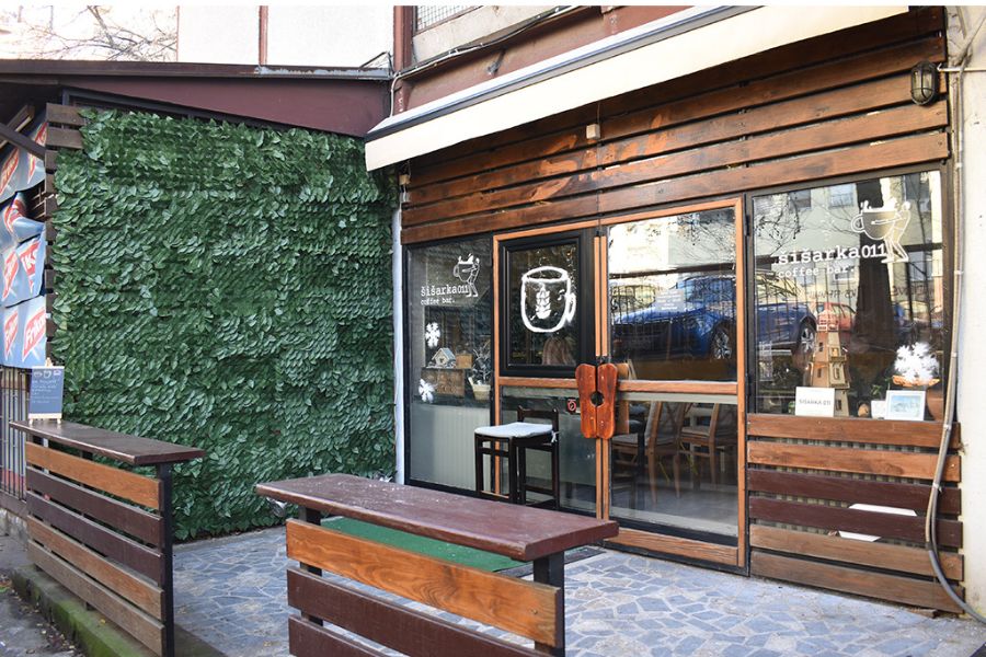 Coffee bar Šišarka 011 – kutak dobre energije Zvezdara
